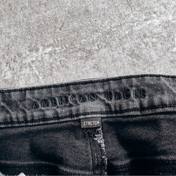 American Eagle Grey Stretch Mom Jean Size 4 - Picture 6 of 8
